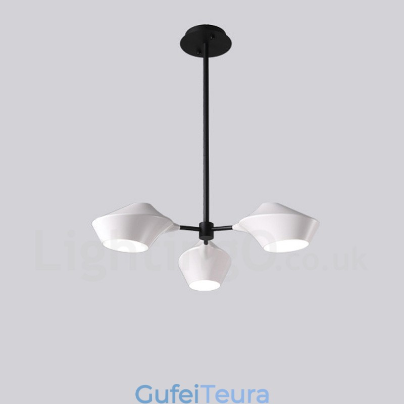 נברשת רטרו לינארית 3 אור עם גוונים אקריליים במוסך בחוץ