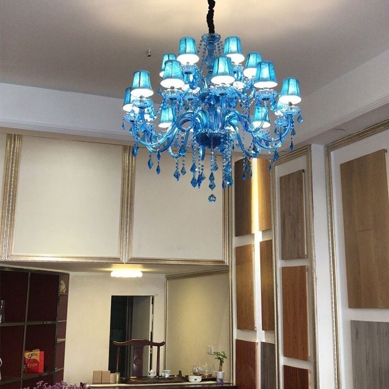 נברשת קריסטל גדולה תליון אירופאי בצבע כחול בהיר אסתטי