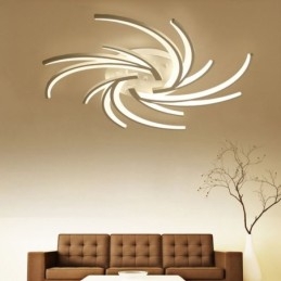 תאורה מודרנית לתקרה לא סדירה ליניארית