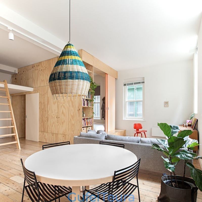 במבוק וקש תליון אור פסים מרווחים ארוגים ביד מנורת תקרה אהיל