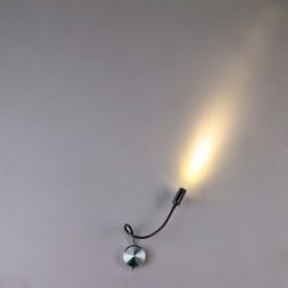 מנורת קיר כוח