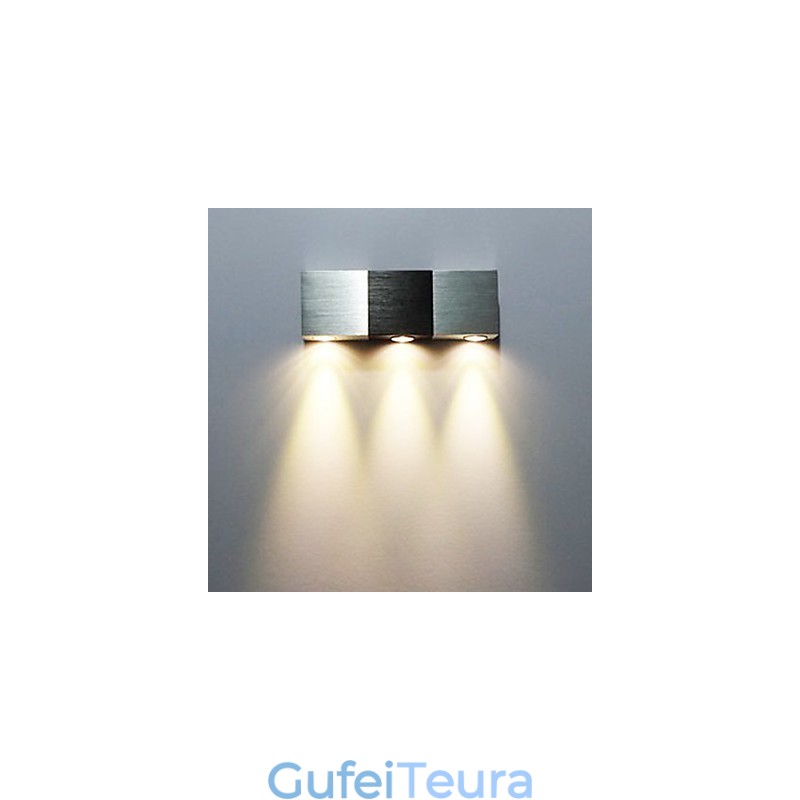 פנס קיר מודרני עם גוף אלומיניום מלבני מפזר אור