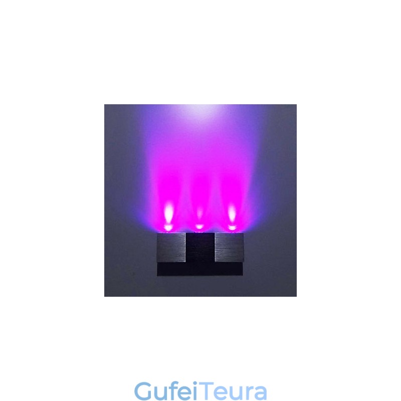 פנס קיר מודרני עם גוף אלומיניום מלבני מפזר אור