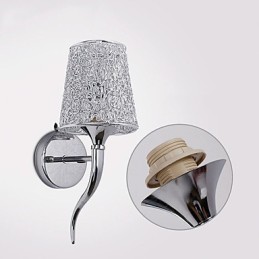 מנורה כסופה ליד המיטה מנורות קיר מנורות אינסטלציה מלכודת רקע מראה אור