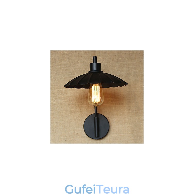 פמוט קיר דקורטיבי ברזל קלאסי פשוט