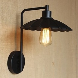 פמוט קיר דקורטיבי ברזל קלאסי פשוט