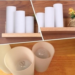 מנורת קיר שלושה אורות וזכוכית