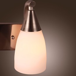 2 אור קיר בהיר בגוון לבן