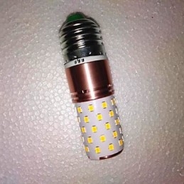 תכונת אלקטרופלטה מודרנית פשוטה להגנה על עיניים עם זרוע מתנדנדת פמוטי קיר עם אור סביבתי