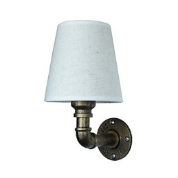 תכונת פליז כפרי לודג' עבור פמוטי קיר באור סביבתי