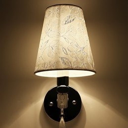 תכונה אלקטרולית מודרנית עכשווית לקיר פמוטי קיר עם אור סביבתי