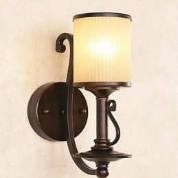 וינטג' אחרות כוללות פנס קיר פמוטי קיר Uplight
