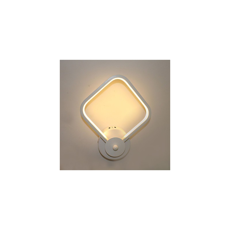 פשוט מודרני חדר שינה מנורת קיר מנורת קיר אישיות יצירתית מדרגות מנורת אלומיניום