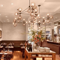 נברשת רטרו סלון בחוץ מוסך מתכת