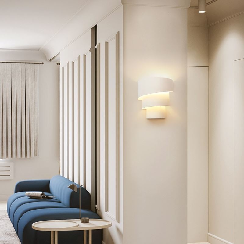 מנורת קיר מודרנית מינימליסטית ספירלת עוגת פמוט אור ליד המיטה