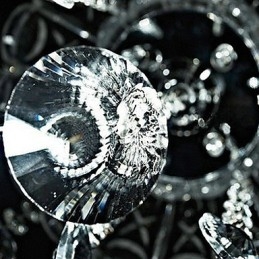 קריסטל חצי אחיד עם 3 אורות