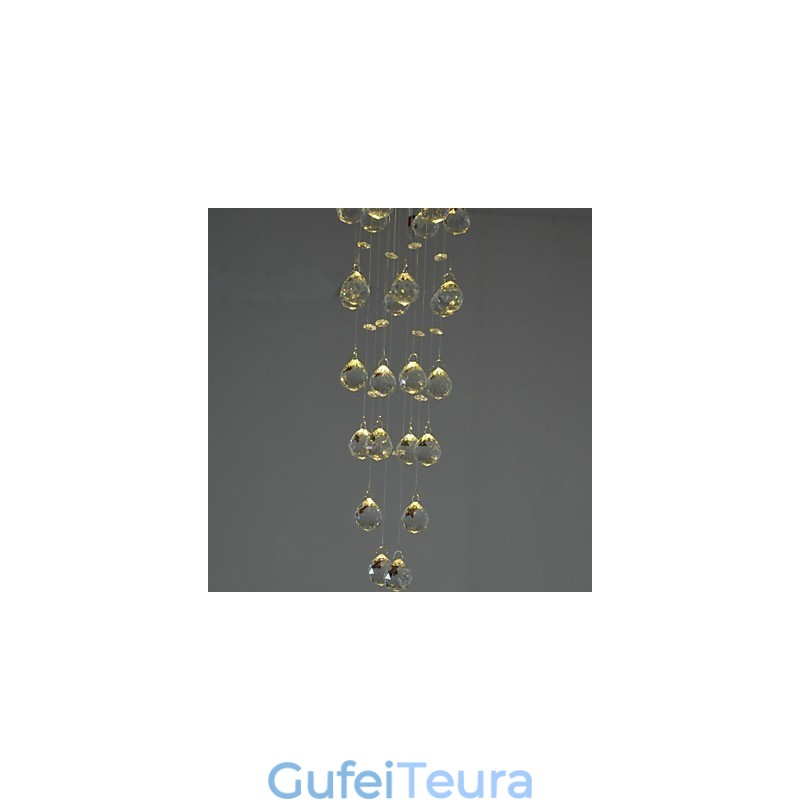 מנורת קריסטל יוקרתית